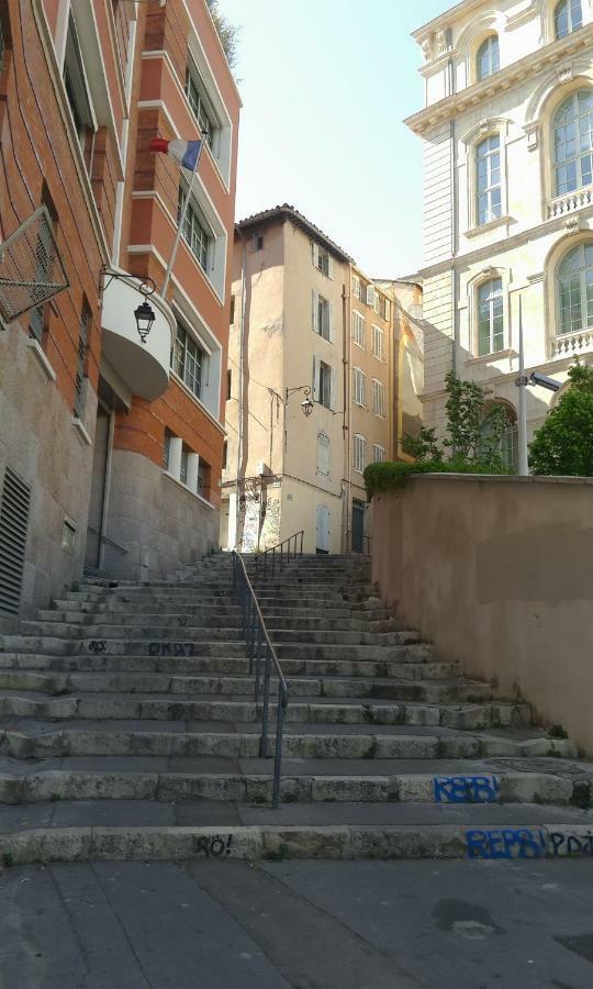 La Maison De Valentino Marseille Exterior photo